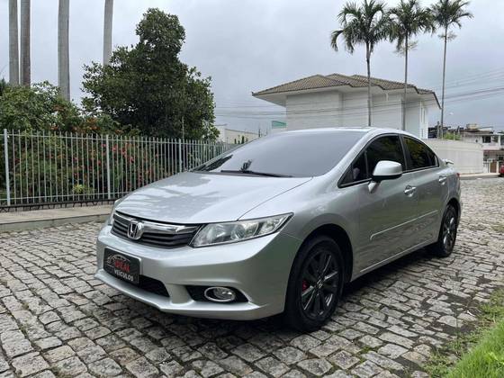 HONDA CIVIC 1.8 LXS 16V FLEX 4P AUTOMÁTICO